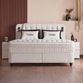 Olimpia Boxspringbett in Beige mit Bouclé-Bezug, Frontansicht mit gepolstertem Kopfteil, Matratze und Topper