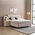 Dream Boxspringbett Stoff Beige seitlich im Schlafzimmer, gepolstertes Kopfteil mit Matratze und Topper für hohen Liegekomfort