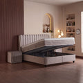 Bristol Boxspringbett Samt Velours Beige seitlich mit hochgeklappter Liegefläche, grosser Stauraum im Bettkasten sichtbar