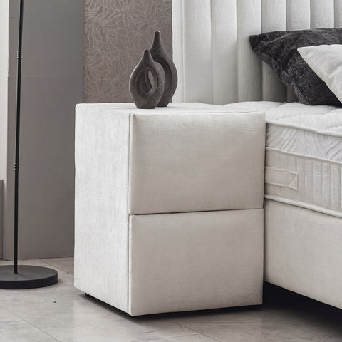 Laura Boxspringbett – Samt Crème · mit Bettkasten · inkl. Matratze & Topper