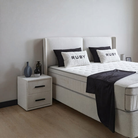Ruby Boxspringbett – Velours Grau · mit Bettkasten · inkl. Matratze & Topper