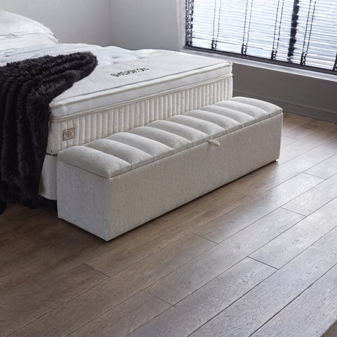 Sheraton Boxspringbett – Bouclé Weiß · mit Bettkasten · inkl. Matratze & Topper