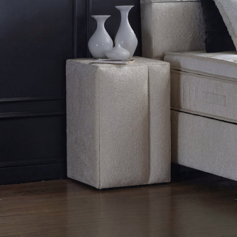 AURA Boxspringbett – Bouclé Weiß · mit Bettkasten · inkl. Matratze & Topper