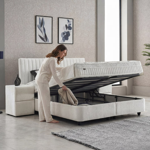 Laura Boxspringbett – Samt Crème · mit Bettkasten · inkl. Matratze & Topper