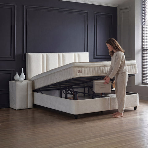 AURA Boxspringbett – Bouclé Weiß · mit Bettkasten · inkl. Matratze & Topper