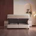 Sydney Boxspringbett Samt Velours Beige mit geöffnetem Bettkasten, aufgeklappte Matratze zeigt grossen Stauraum
